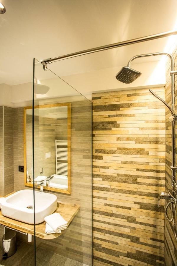 Alpine Rooms Guesthouse Breuil-Cervinia Εξωτερικό φωτογραφία
