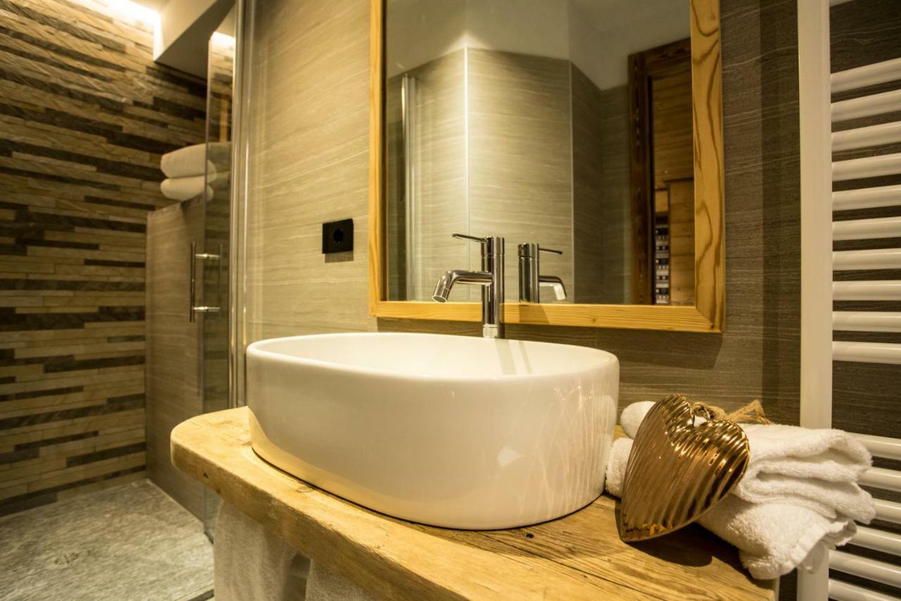 Alpine Rooms Guesthouse Breuil-Cervinia Εξωτερικό φωτογραφία