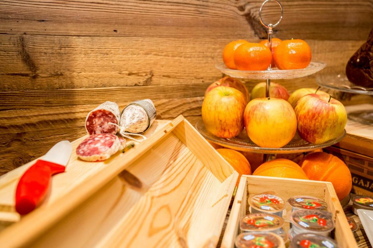 Alpine Rooms Guesthouse Breuil-Cervinia Εξωτερικό φωτογραφία